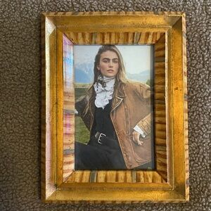 Terragrafics Wood Photo Frame with Striped Wood & Gilding